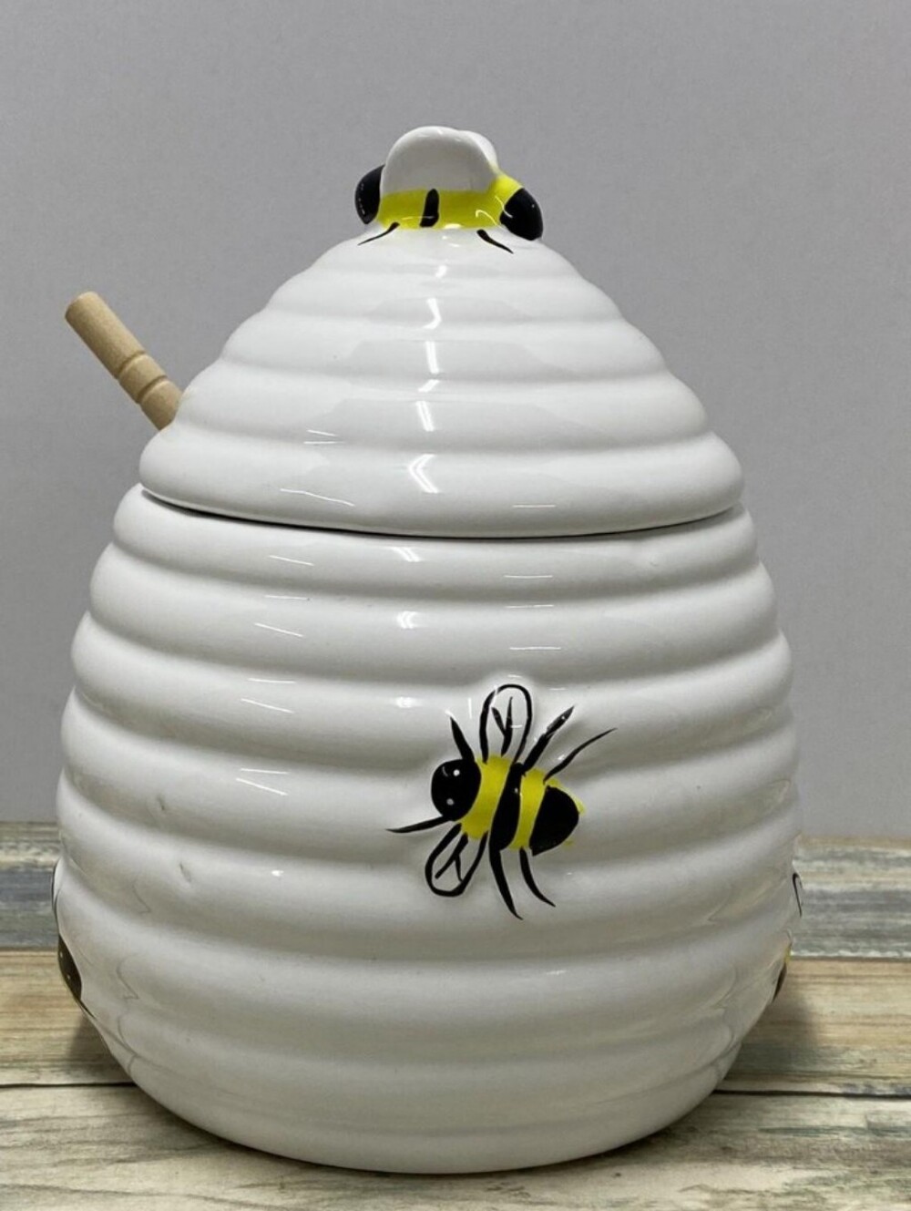 Target Bullseye Playground Ceramic Honey Pot White Beehive Bee Lid Wood Dipper